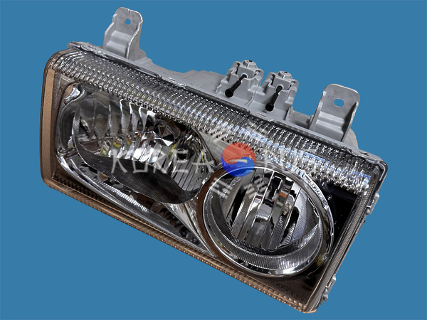 Фара Daewoo Novus левая пластик аналог 38310-00440 3831000440