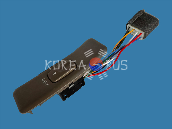 Блок кнопка стеклоподъемника правая Daewoo Ultra Novus 38561-00070 3856100070