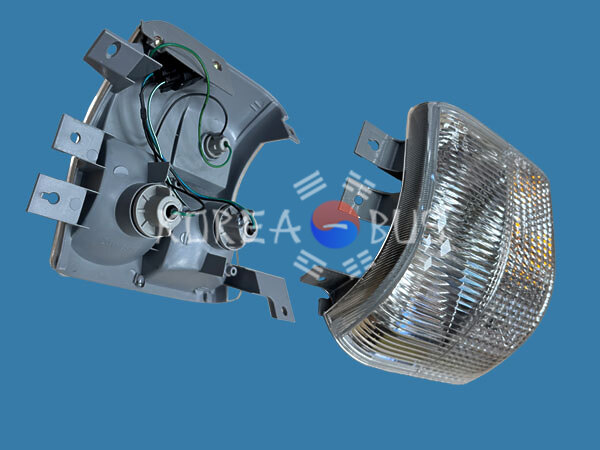 Поворотник передний левый белый Daewoo Ultra Novus 38320-00108 38320-00370 3832000370 3832000108 38320-00650 3832000650 38320-00860 3832000860