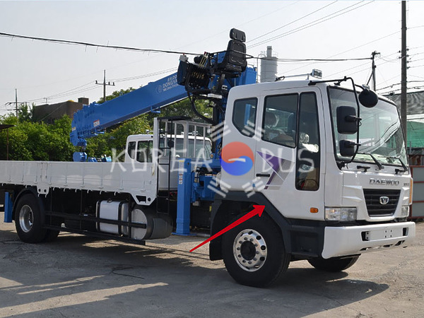 Накладка подножки кабины правая Daewoo Ultra Novus 35411-01180 3541101180