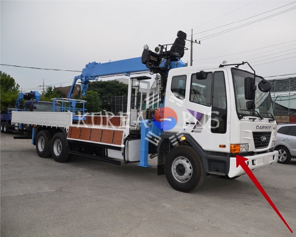 Поворотник передний правый Daewoo Novus